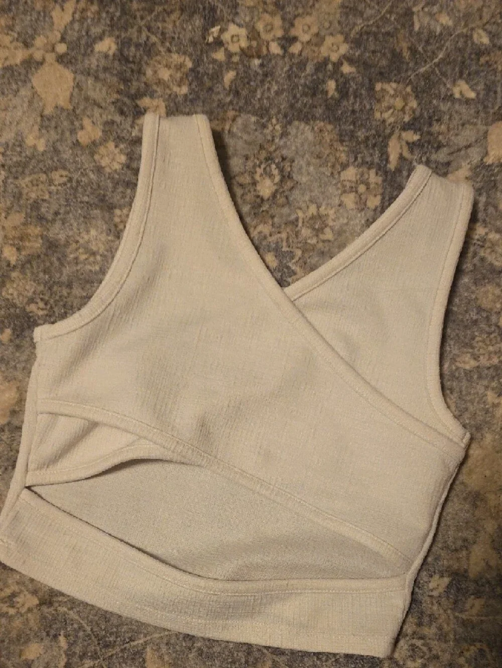 Roxy Cream Ribbed V-Back Tank - Picture 3 of 4
